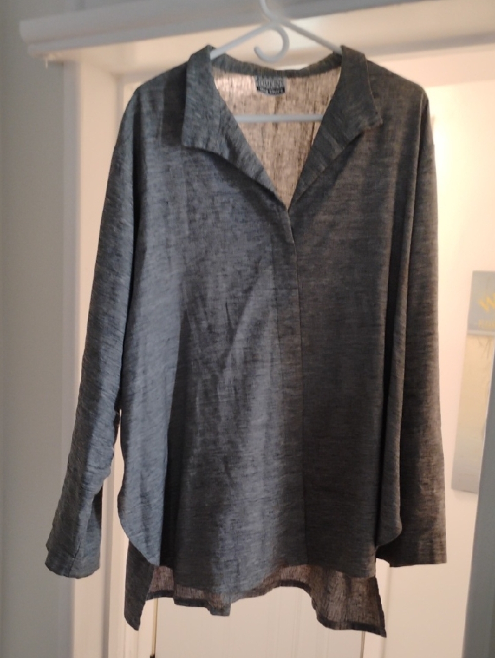 Women's Gray V-Neck Long Sleeve Blouse